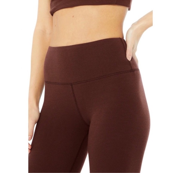 Alo Yoga Micro Waffle Knit Lowkey Leggings in Cherry Cola size xxs - Picture 10 of 10